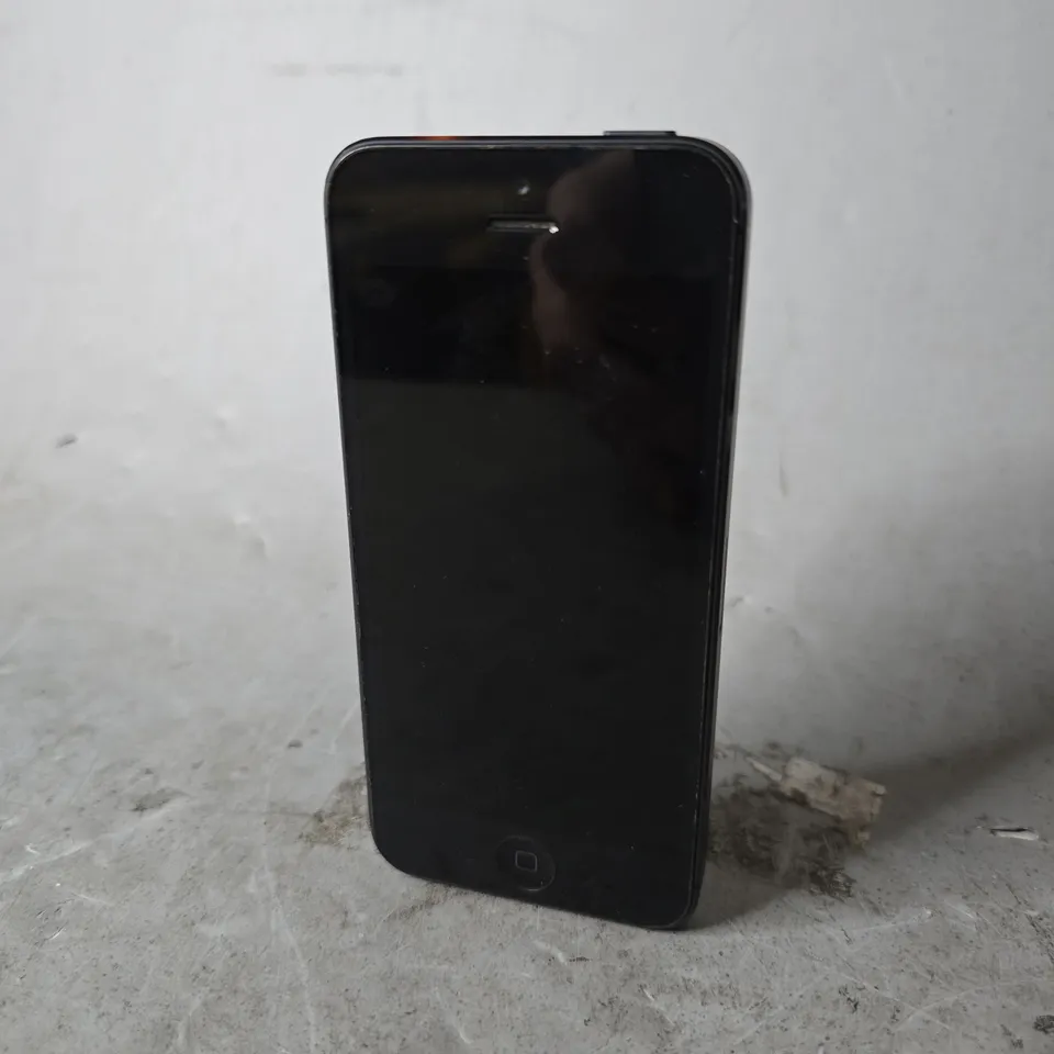 APPLE IPHONE 5 - A1429