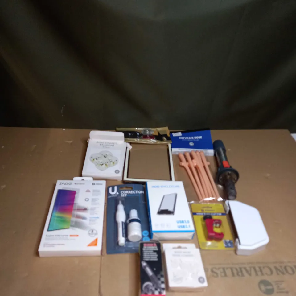 BOX OF ASSORTED ITEMS TO INCLUDE MINI TUBE CUTTER, PHOTO FRAME AND SCREEN PROTECTORS