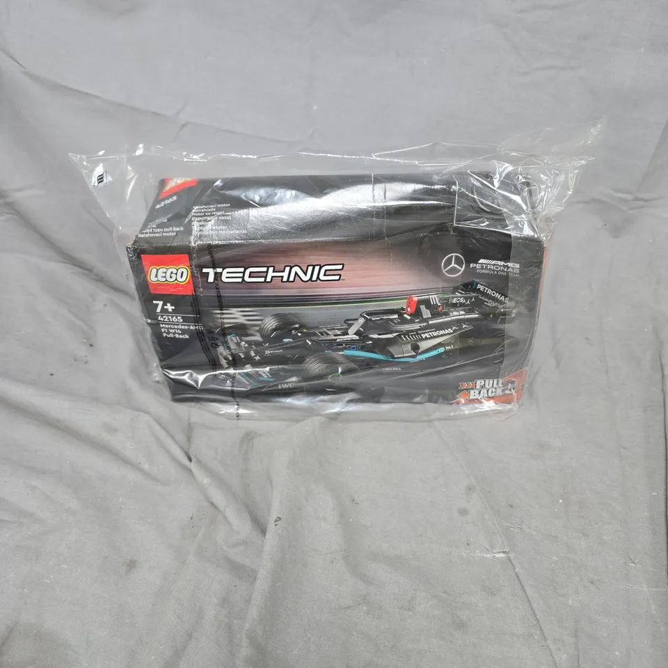 BOXED LEGO TECHNIC MERCEDES AMG F1 W14 - 42165