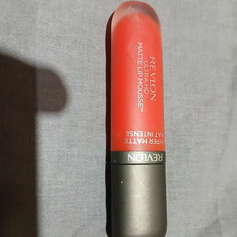 LARGE QUANTITY OF REVLON ULTRA HD MATTE LIP MOUSSE LIPSTICK – RED
