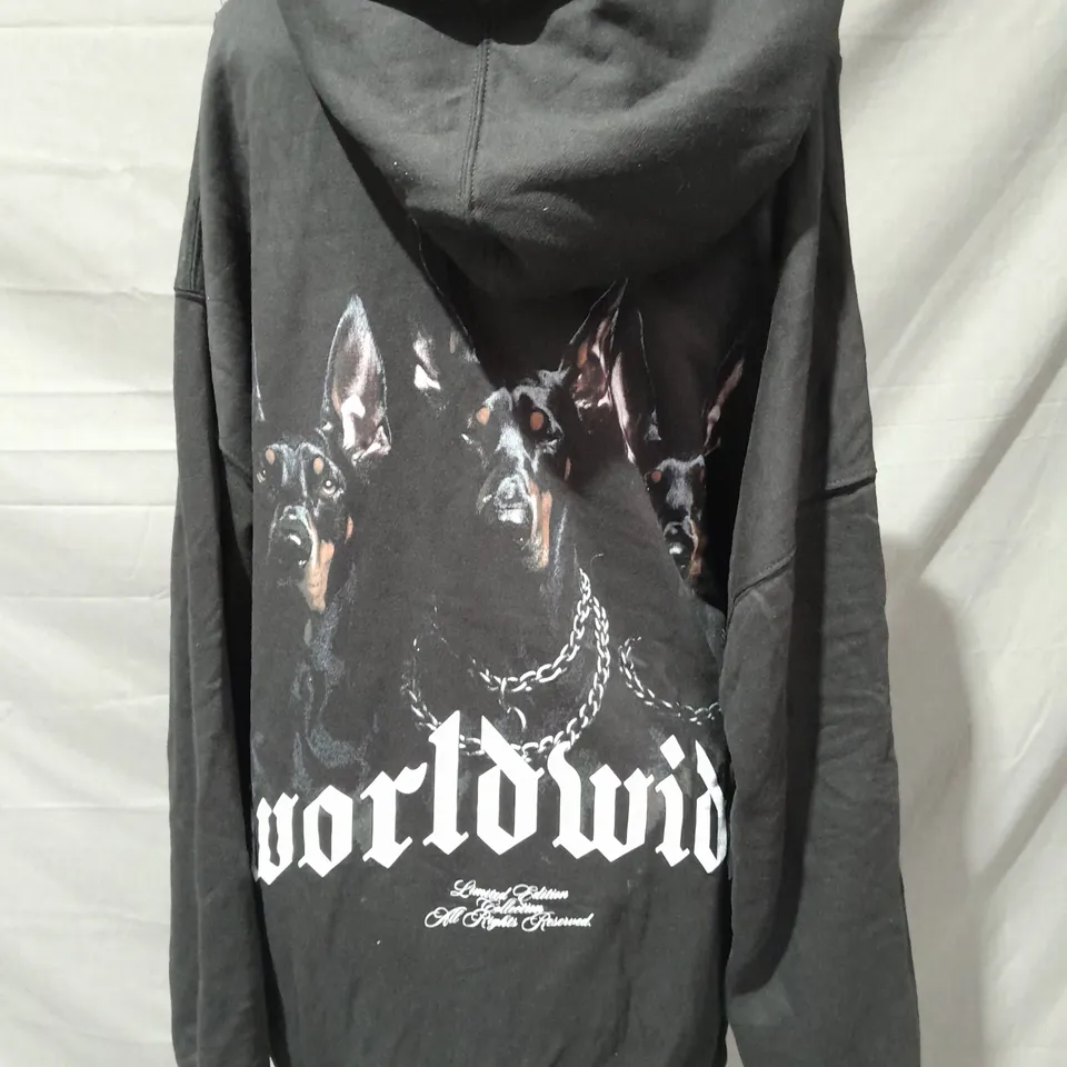 BOOHOO MAN OVERSIZED WORLDWIDE GRAPHIC HOODIE IN BLACK SIZE LARGE