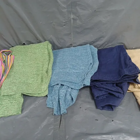 LARGE BOX OF ASSORTED CLOTHING ITEMS