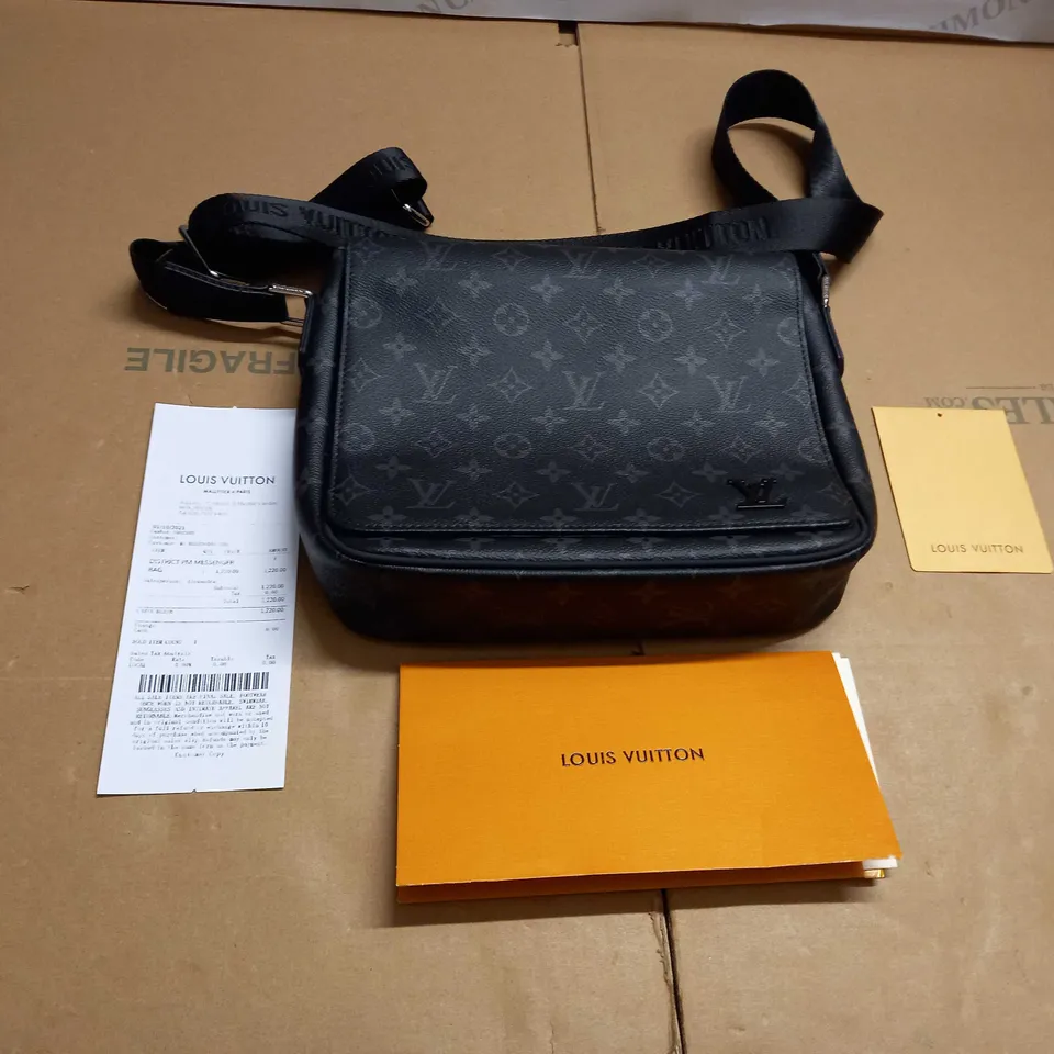 LOUIS VUITTON SHOULDER BAG