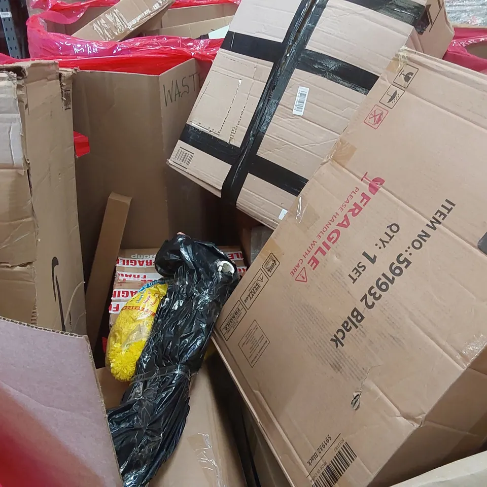 PALLET OF ASSORTED ITEMS INCLUDING: TRAMPOLINE, CEILING FAN LIGHT, RETRACTABLE BABY GATE, PLAY MATS ECT