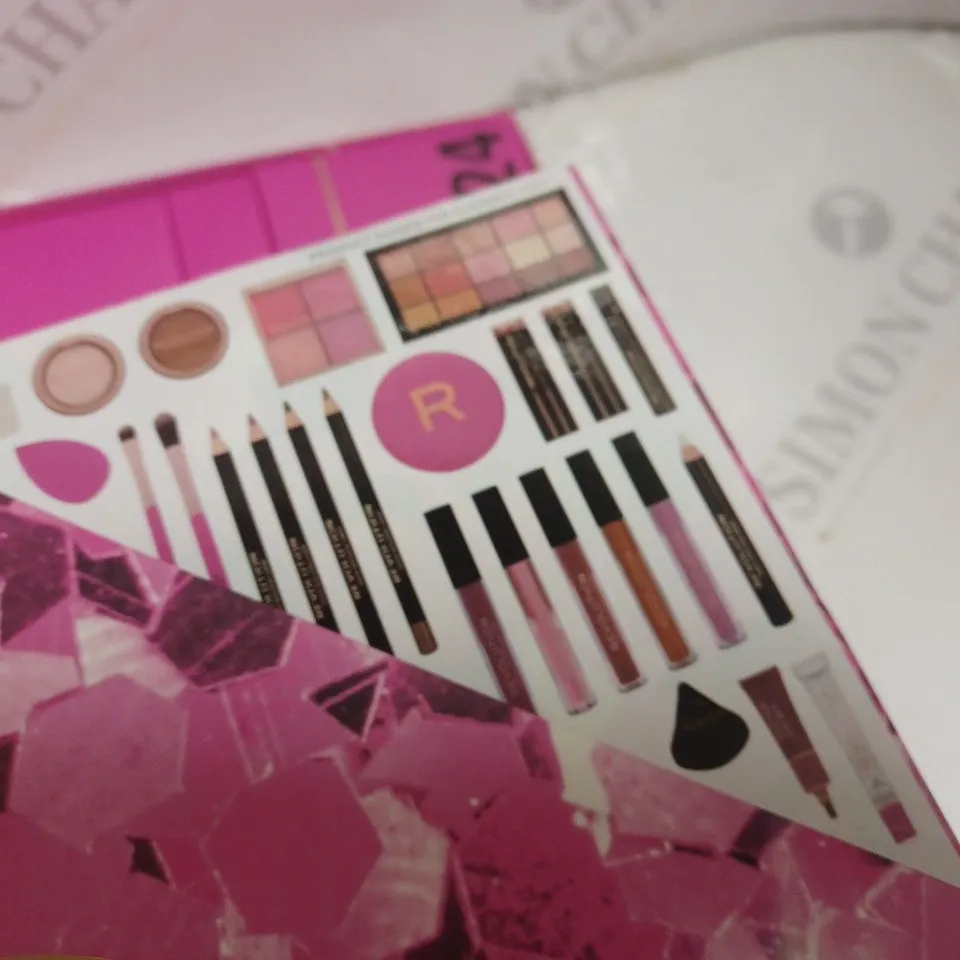 REVOLUTION 25 DAYS OF GLAM ADVENT CALENDER