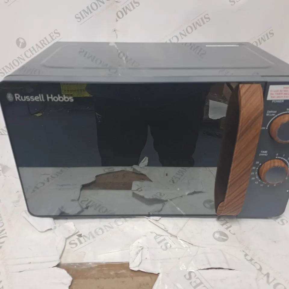 RUSSELL HOBBS EASI DIGITAL MICROWAVE - BOXED RRP £105