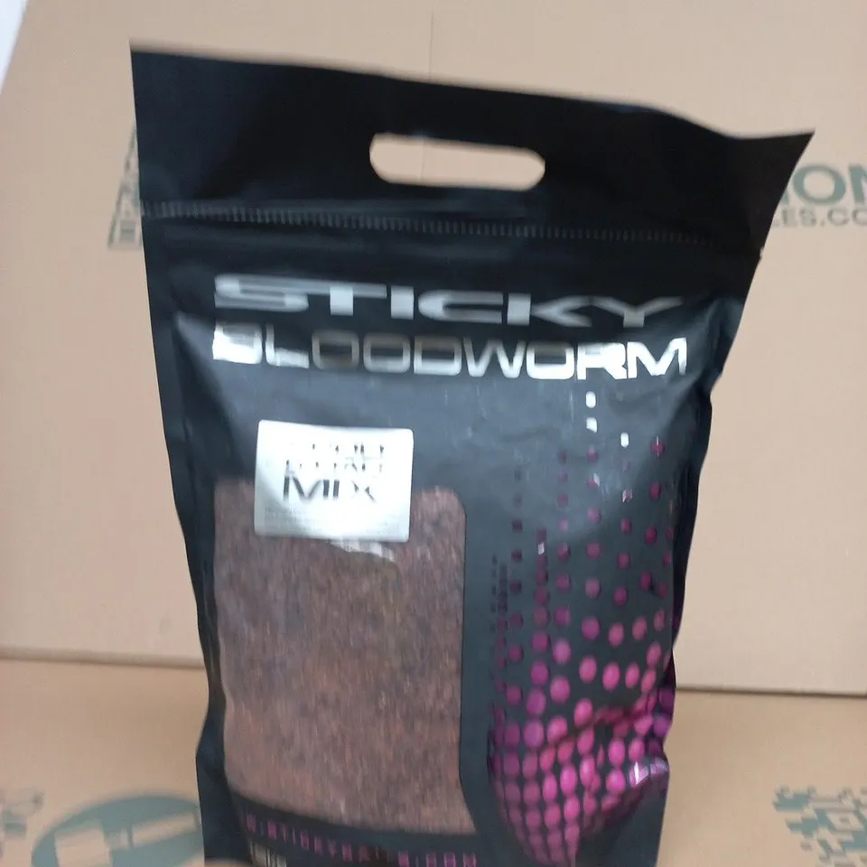 STICKY GROUNDWORM GROUNDBAIT – FISHING BAIT IN SEALED POUCH