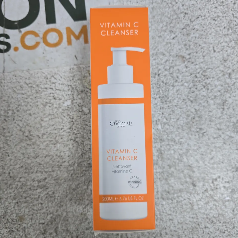SKINCHEMISTS VITAMIN C CLEANSER – 200 ML (BOXED)