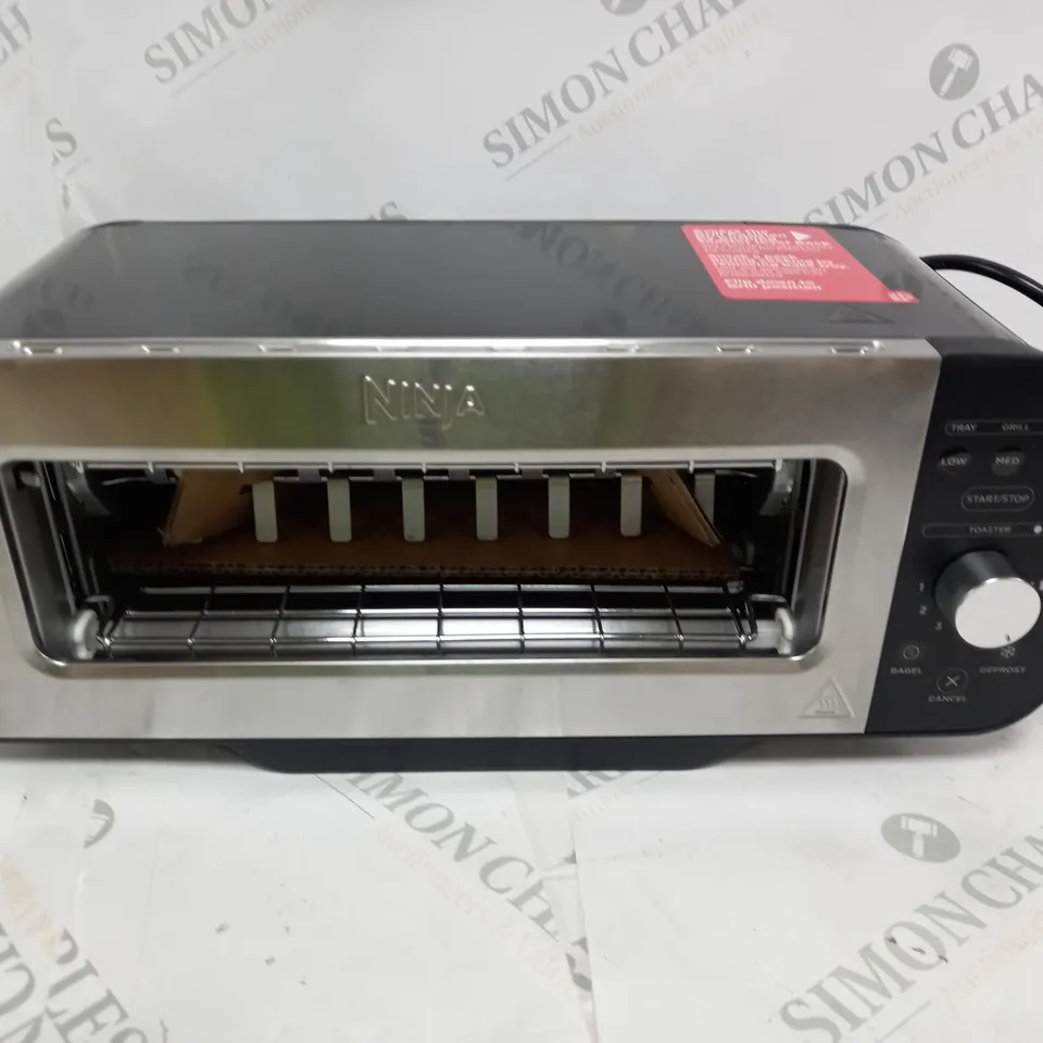 BOXED NINJA 2 IN 1 TOASTER & GRILL ST100UK