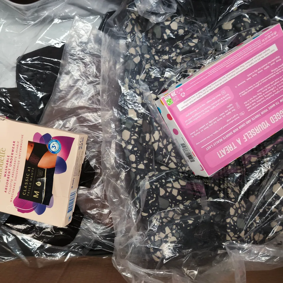 APPROXIMATELY 20 ASSORTED CLOTHING AND FASHION PRODUCTS IN VARIOUS STYLES AND SIZES - COLLECTION ONLY