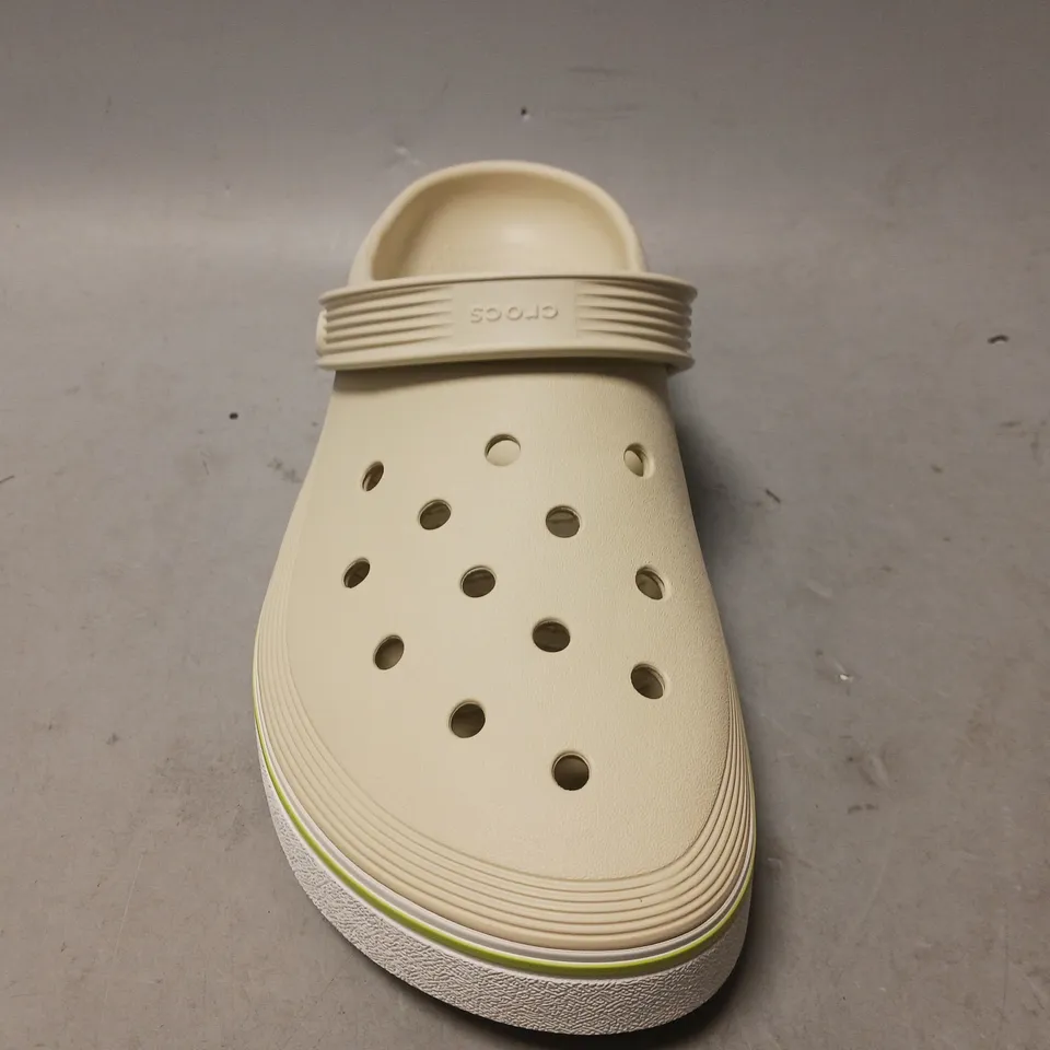 PAIR OF CROCS OFF COURT CLOGS IN BONE UK SIZE M9/W10