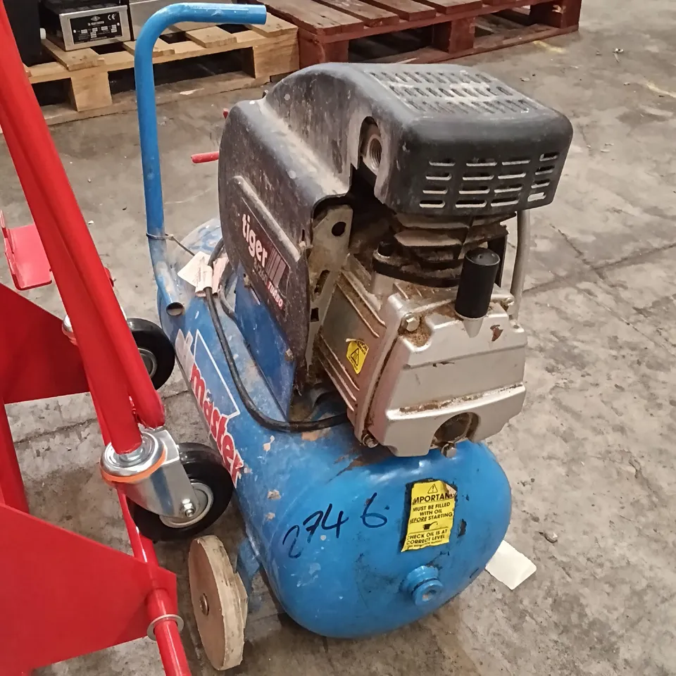AIRMASTER TIGER 8/260 AIR COMPRESSOR