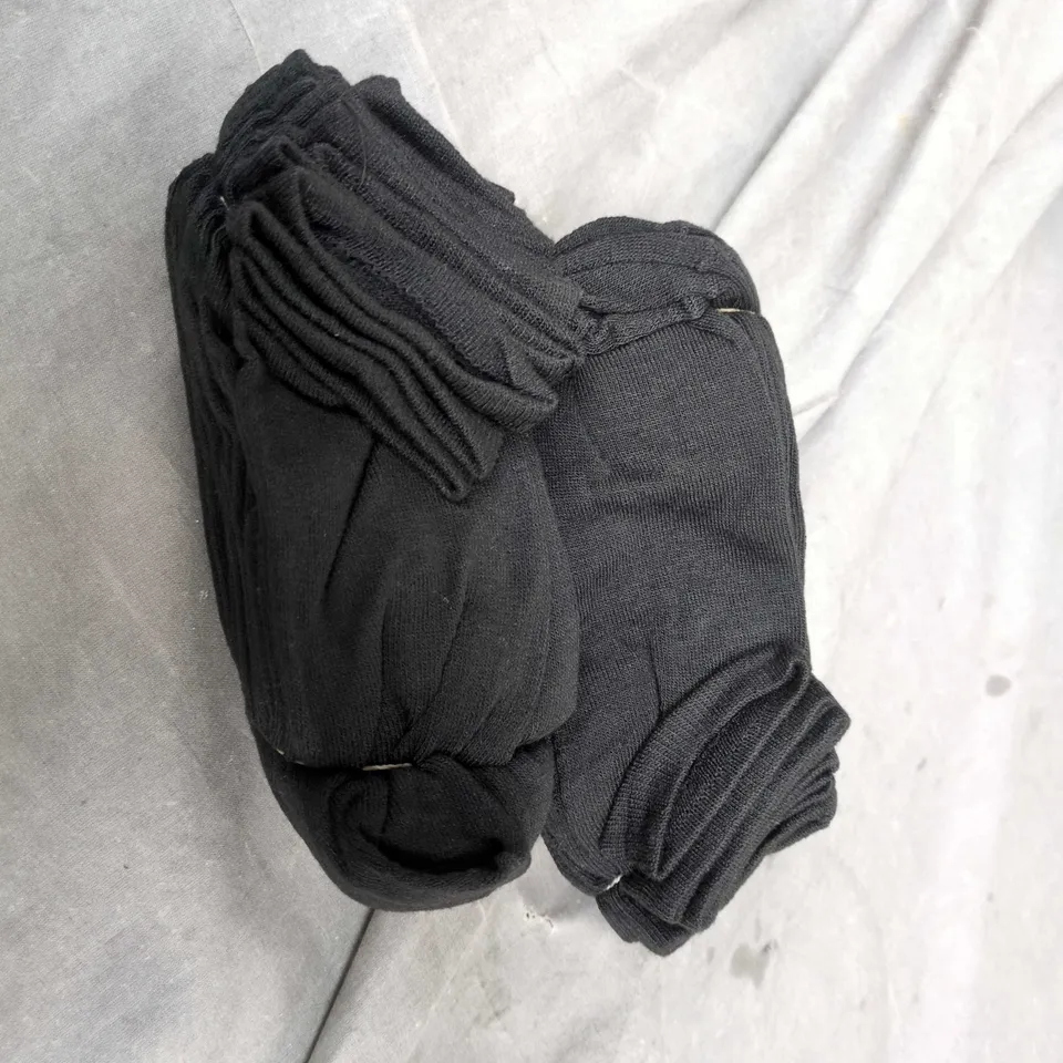 BLACK SOCKS – TWO BUNDLES, RIBBED KNIT