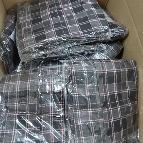 BOX OF APROX 30 FLANNEL SHIRT IN BLACK CHECK SIZE XL - collection only