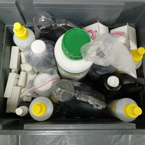 APPROXIMATELY 15 ASSORTED HOUSEHOLD ITEMS TO INCLUDE ANTIFUNGAL SHOE SPRAY, FUNEPOXY HARDENER, WASHING UP LIQUID, ETC - COLLECTION ONLY