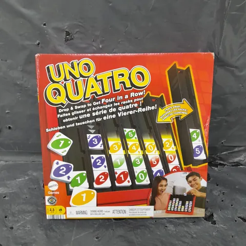 UNO QUATRO STRATEGY FAMILY GAME