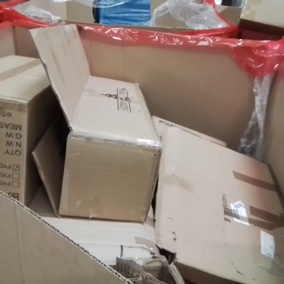 PALLET OF ASSORTED HOUSEHOLD GOODS AND PRODUCTS TO INCLUDE;BEACH TENT,PICTURE FRAME,SHOWER MIXER