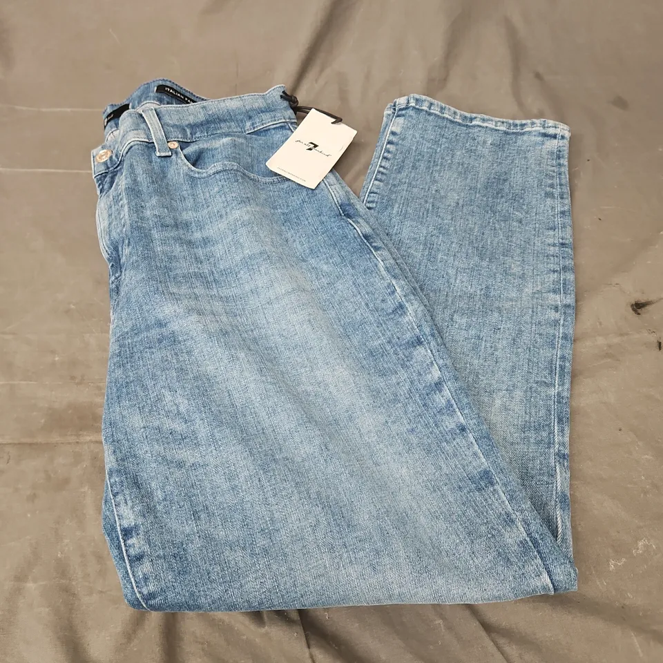 7 FOR ALL MANKIND GIRLFRIEND RELAXED SKINNY JEAN IN LIGHT BLUE SIZE 31