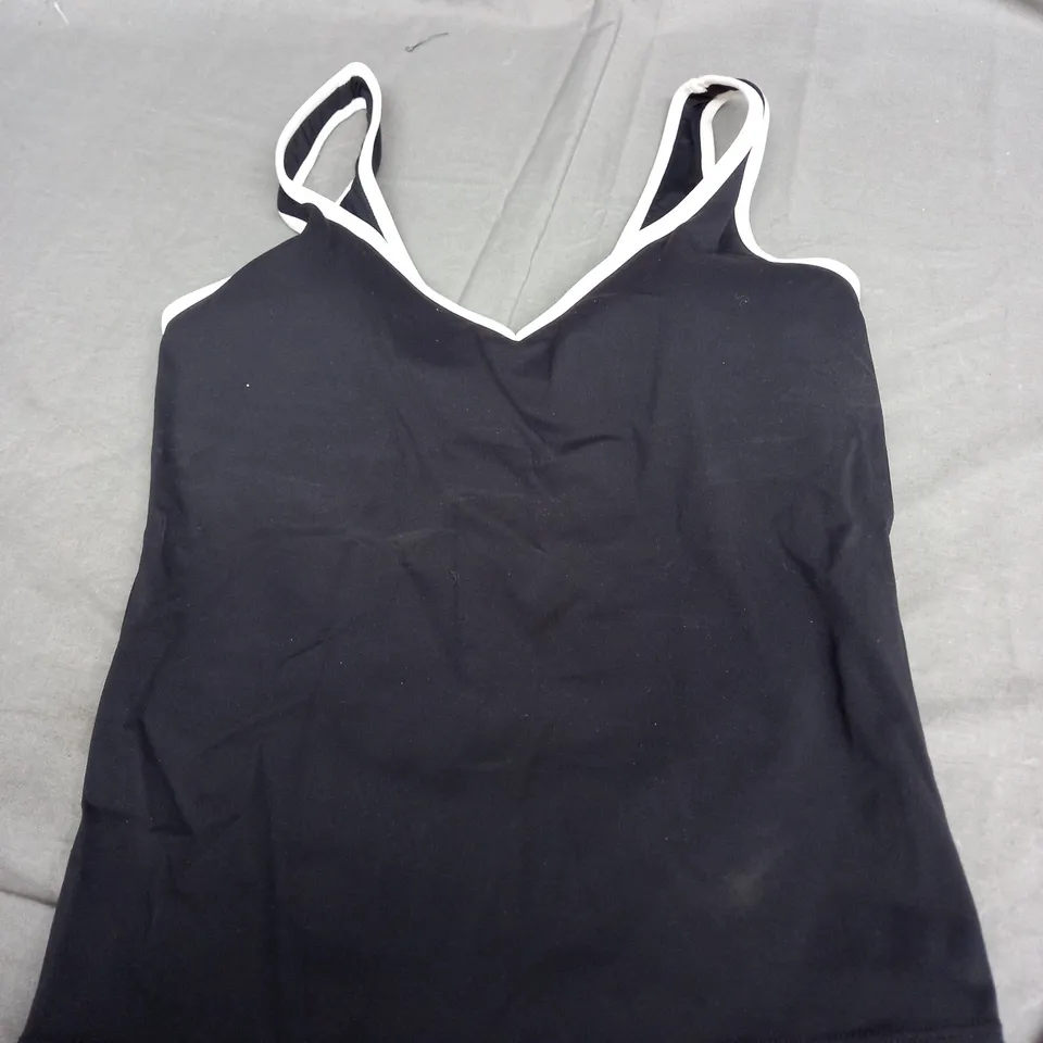 TIALA DAYFLEX PLUNGE NECK VEST - MEDIUM