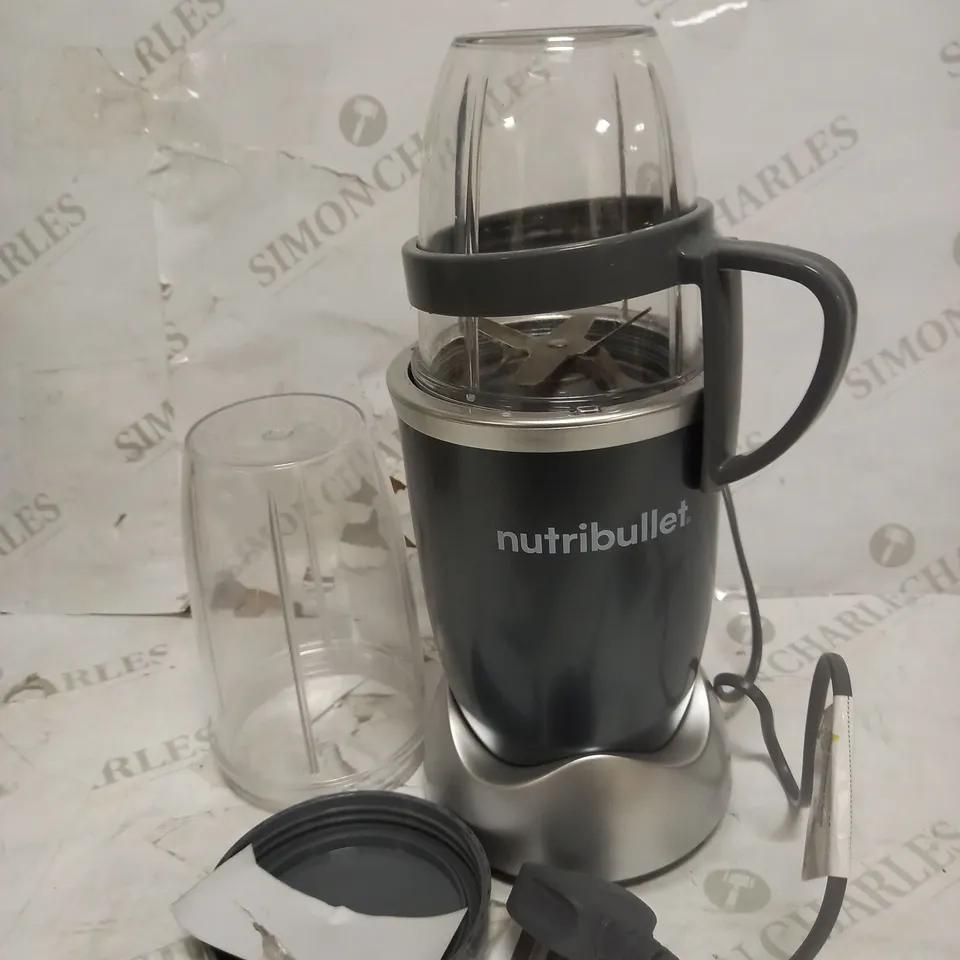 NUTRIBULLET BLENDER