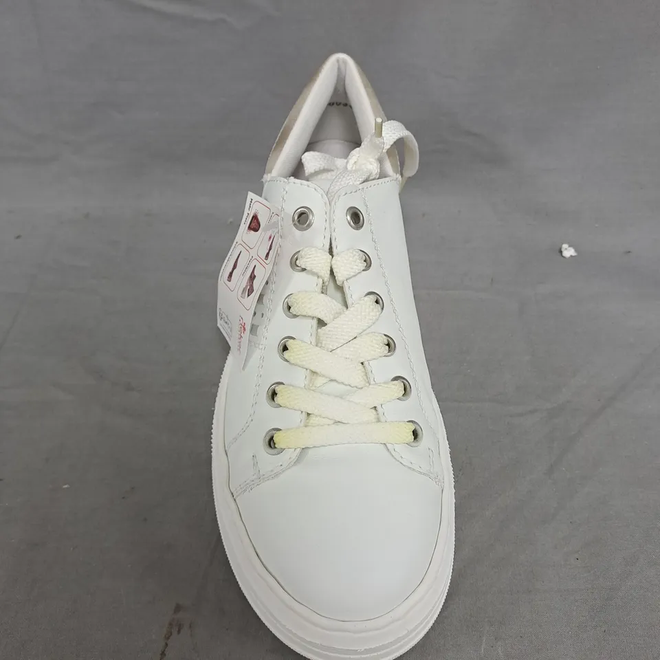 RIEKER WHITE PLATFORM SNEAKERS – WOMEN'S CASUAL SHOES - SIZE 5