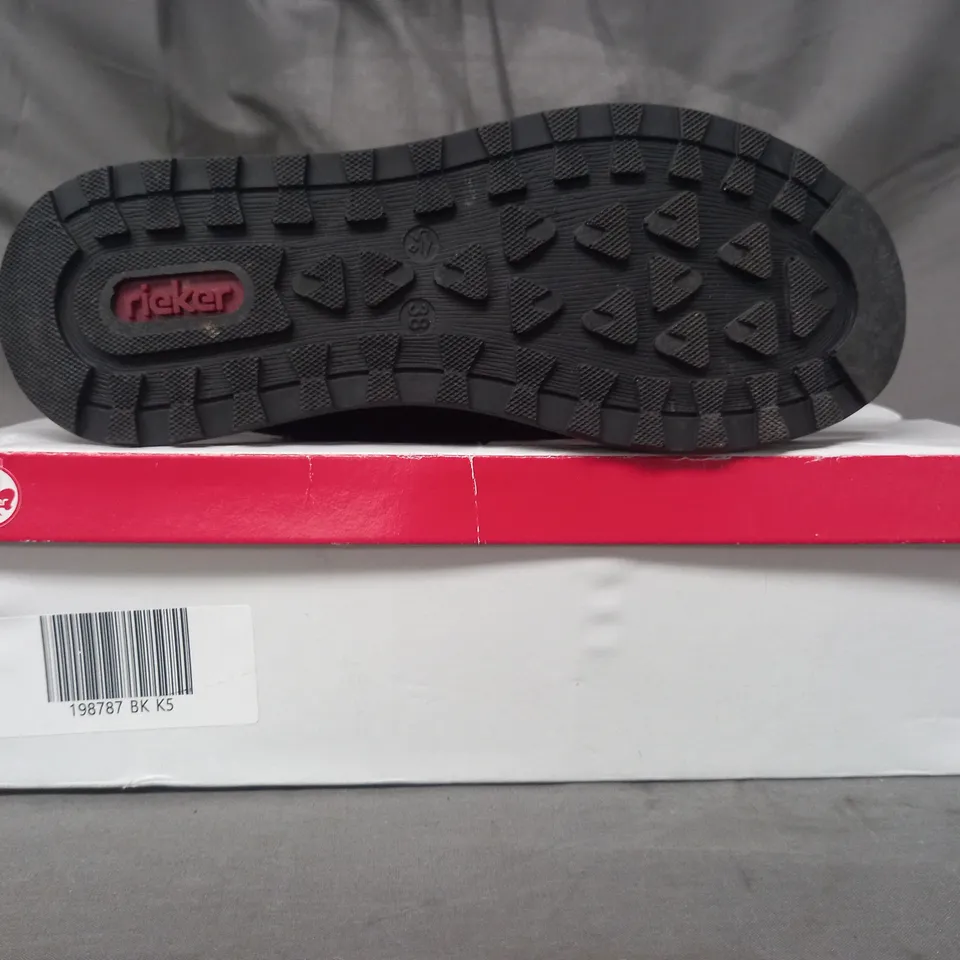 BOXED PAIR OF RIEKER ZIP TRAINERS IN BLACK SIZE 5