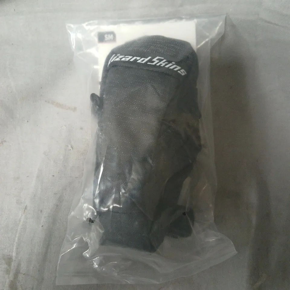 BAGGED LIZARD SKINS MICRO CACHE SADDLE BAG IN BLACK