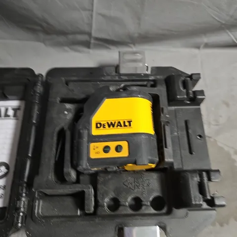 DEWALT COMPACT CROSSLINE LASER LEVEL IN TOOL BOX