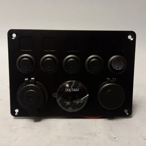 SWITCH MODULAR WITH USB AND 12V