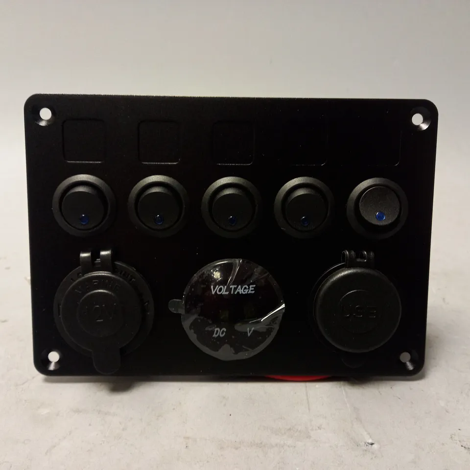 SWITCH MODULAR WITH USB AND 12V 