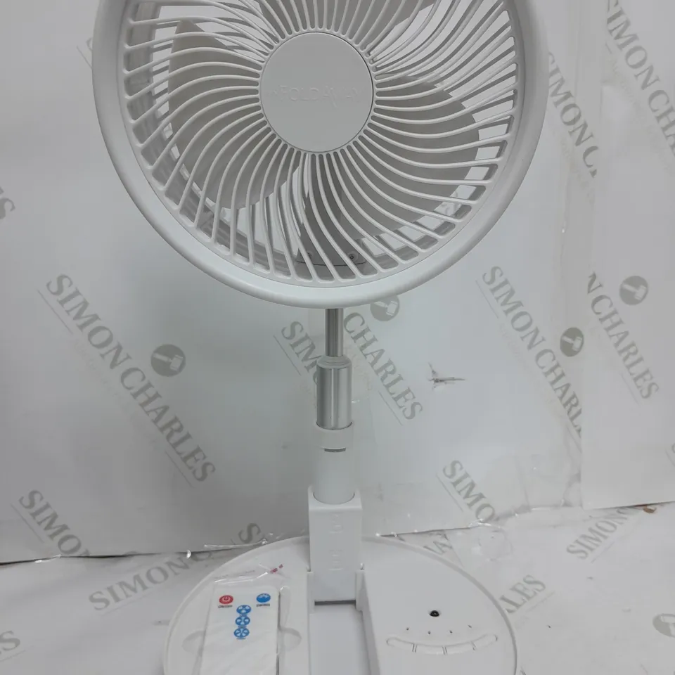 BOXED BELL & HOWELL OSCILLATING FOLDING RECHARGEABLE FAN IN WHITE