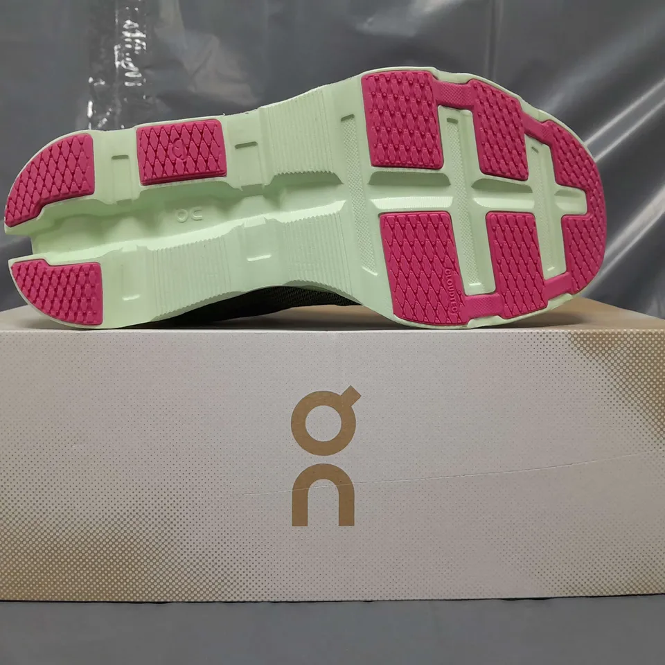 BOXED PAIR OF ON CLOUDMONSTER 2 SHOES IN ASPHALT/LIMA UK SIZE 8