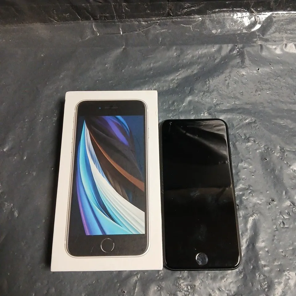 BOXED APPLE IPHONE SE – BLACK - MODEL A2296