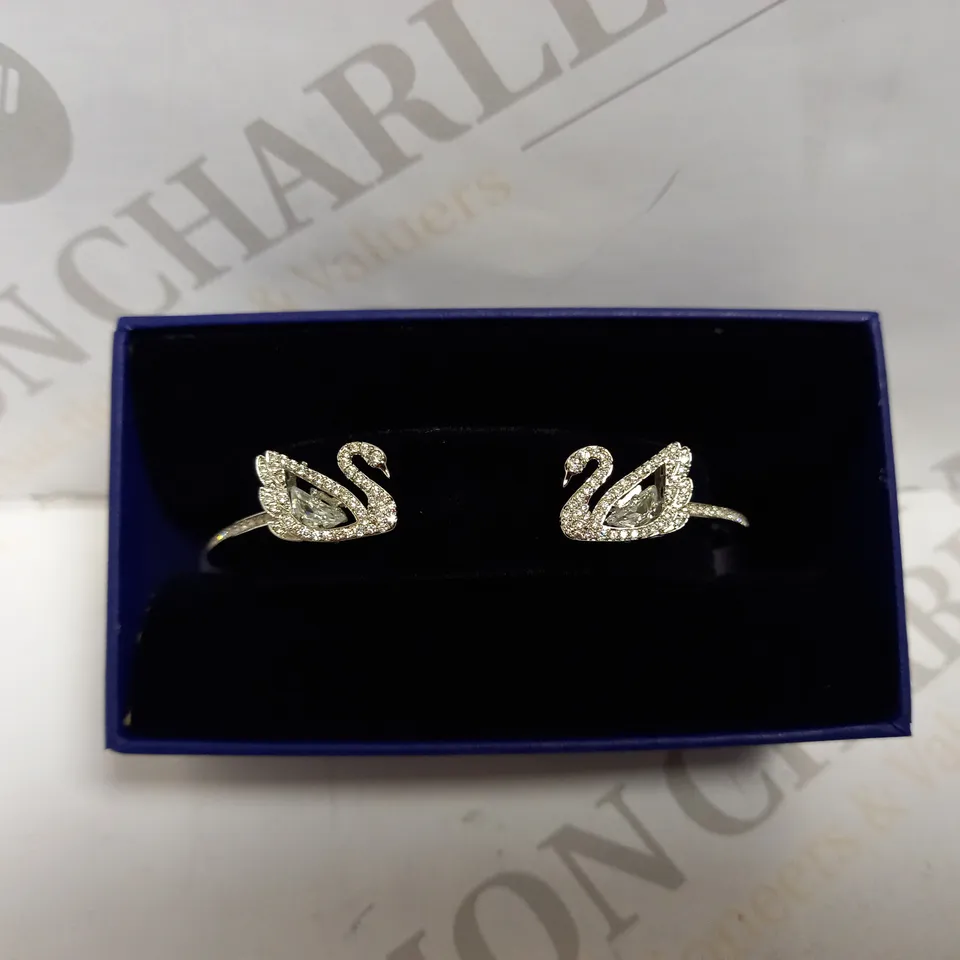 SWAROVSKI SILVER EFFECT SPARKLE SWAN OPEN BAND BRACELET