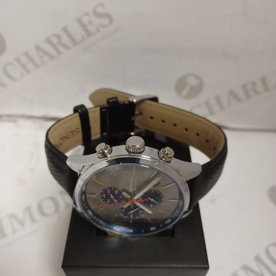 BOXED SEKONDA WATCH - STAINLESS STEEL BACK - LEATHER STRAP - JAPAN MOVEMENT - WATER RESISTANT 50M - SUB DIAL. 