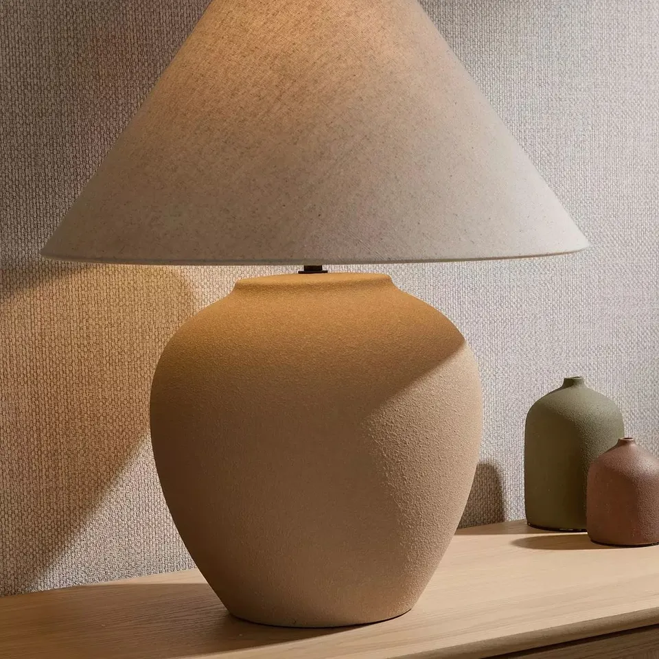 BOXED LARGE CERAMIC TABLE LAMP - CLAY (1 BOX)