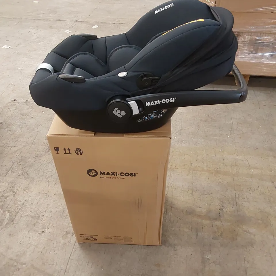 BOXED MAXI-COSI CAR SEAT 