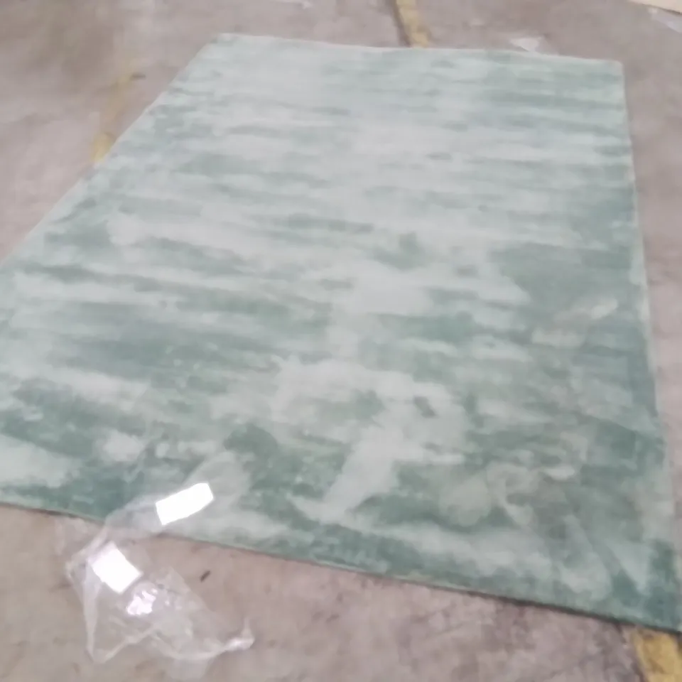 QUALITY DESIGNER AREA RUG - APPROXIMATELY 240X160CM