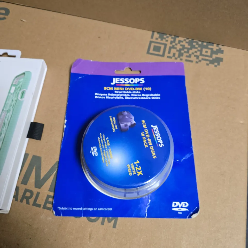 BOX OF APPROXIMATELY 8 ASSORTED ITEMS JESSOPS MINI DVD REWRITABLE DISKS AND TECH 21 PHONE CASE