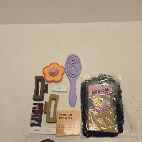 TOTE OF APPROXIMATELY 10 ASSORTED BEAUTY PRODUCTS INCLUDING DAISE JUICY POMEGRANATE HYDRATING LIP BALM, A DELUXE WIG CAP AND NOVACLEAR WHITENING ARMPIT ROLL ON