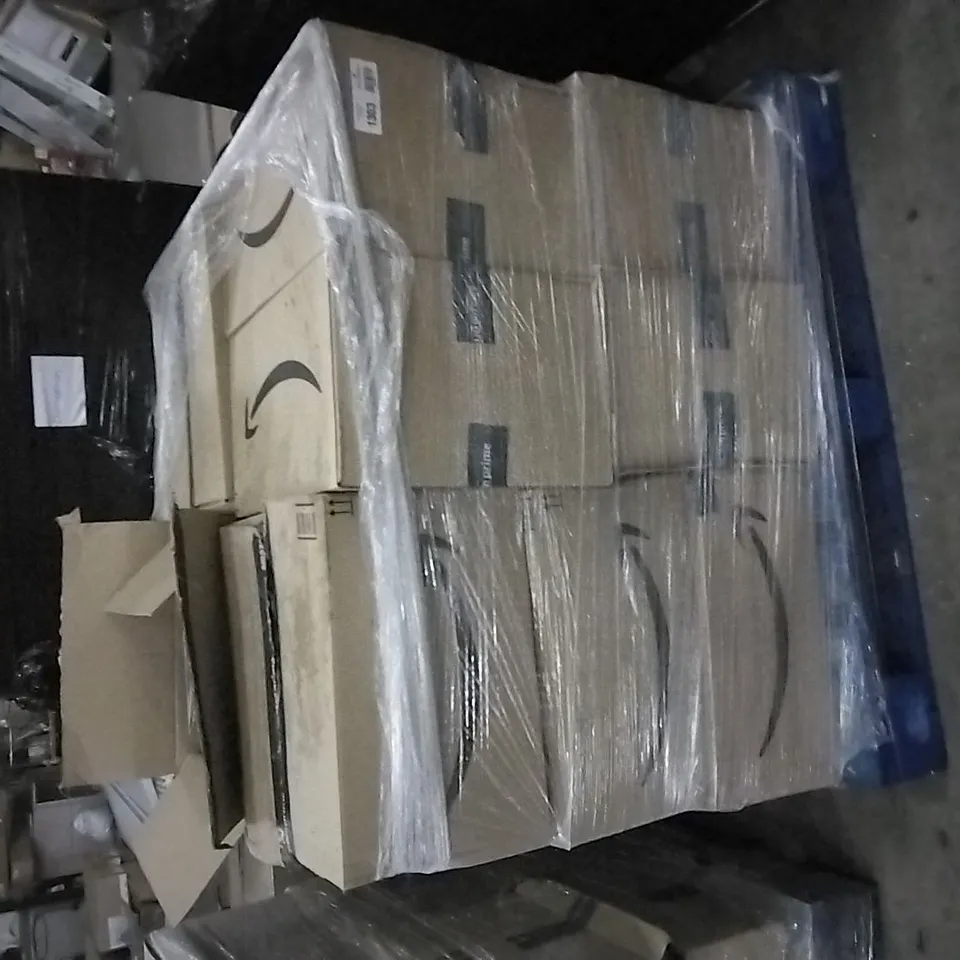 PALLET OF ASSORTED ITEMS INCLUDING 2022 RESCUE CHICKEN CALENDAR, 2022 ZEN CALENDER, 2022 SUNFLOWER CALENDER, WILLIAM SHAKESPEARE COMPLETE WORKS, PHONE CASES, BETLIGHT SELF-ADHESIVE NUMBERS