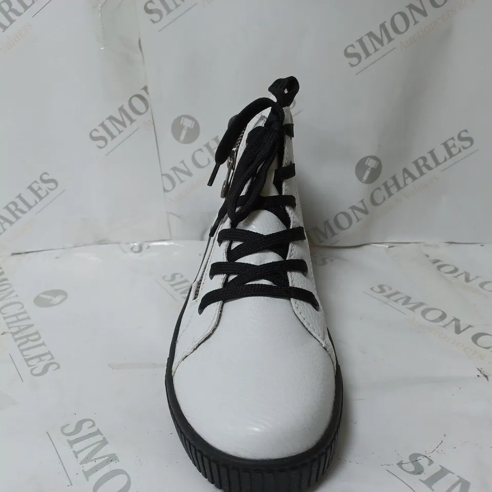 REIKER HI-TOP CUFFED TRAINER WHITE SIZE 7.5