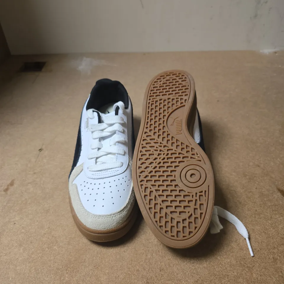 PUMA INDOOR TRAINERS – WHITE/BLACK WITH GUM SOLE - UK SIZE 7 