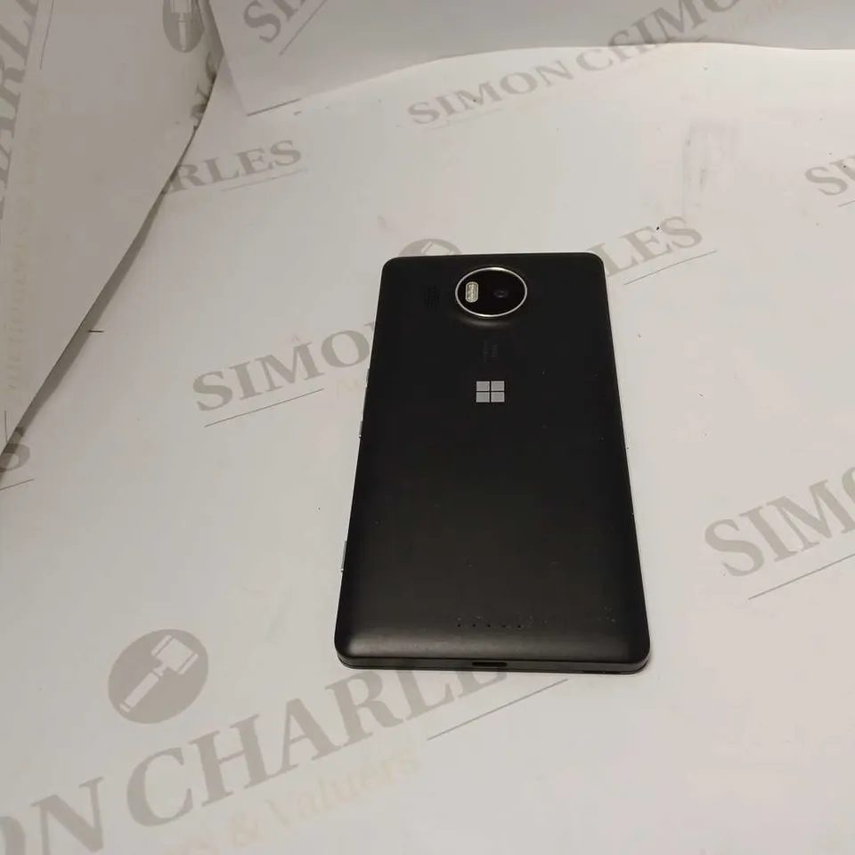 MICROSOFT PUREVIEW ZEISS SMART PHONE - BLACK 