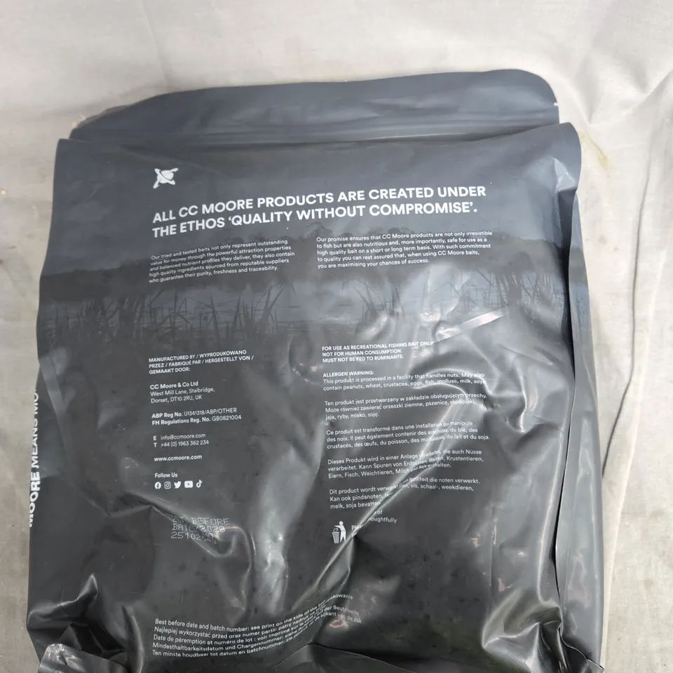 CC MOORE LIVE SYSTEM 10MM FISHING PELLETS 5KG