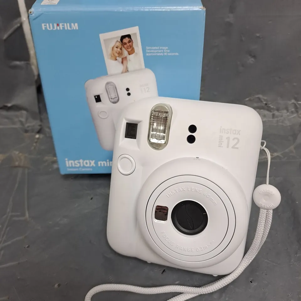 FUJIFILM INSTAX MINI 12 - CLAY WHITE