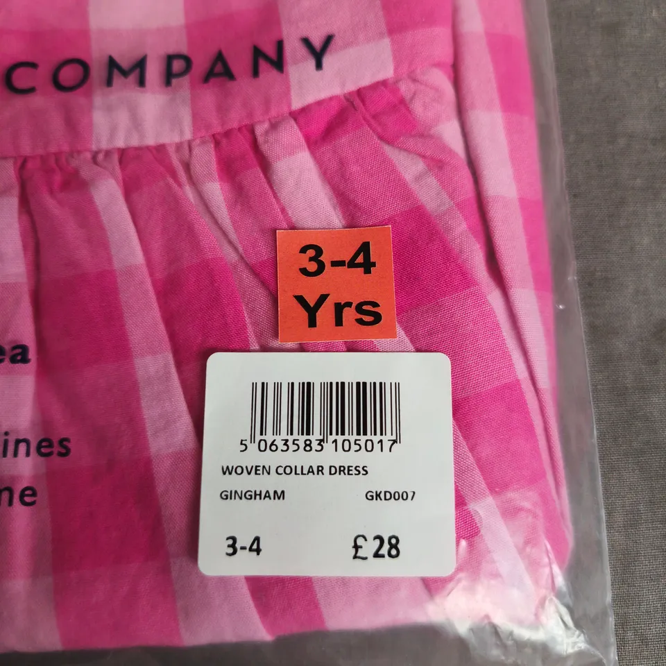 CREW CLOTHING COMPANY WOVEN COLLAR DRESS – GINGHAM PINK, UK 3-4 YRS