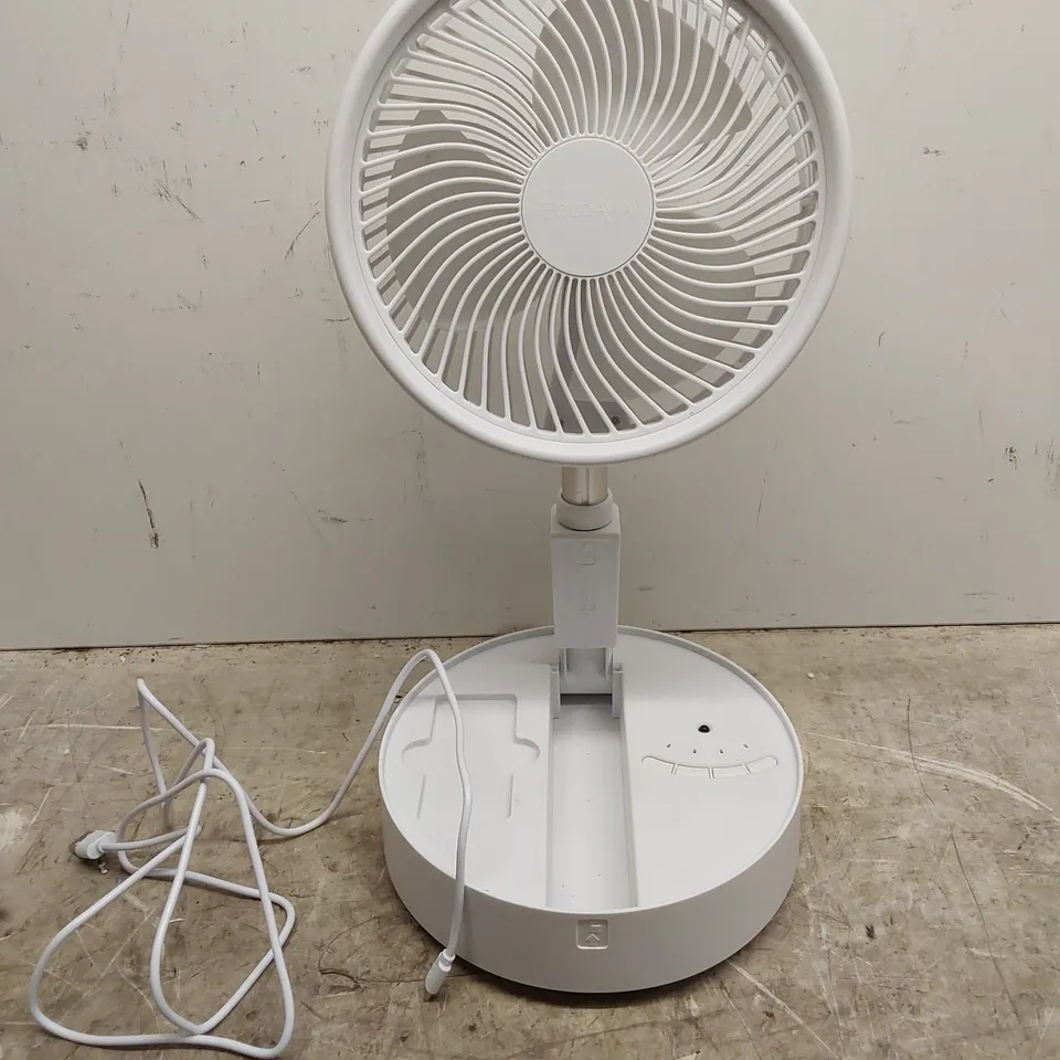 BOXED BELL & HOWELL OSCILLATING FOLDING RECHARGEABLE FAN IN WHITE