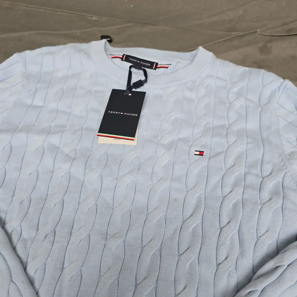TOMMY HILFIGER CLASSIC COTTON CABLE JUMPER - SIZE SMALL