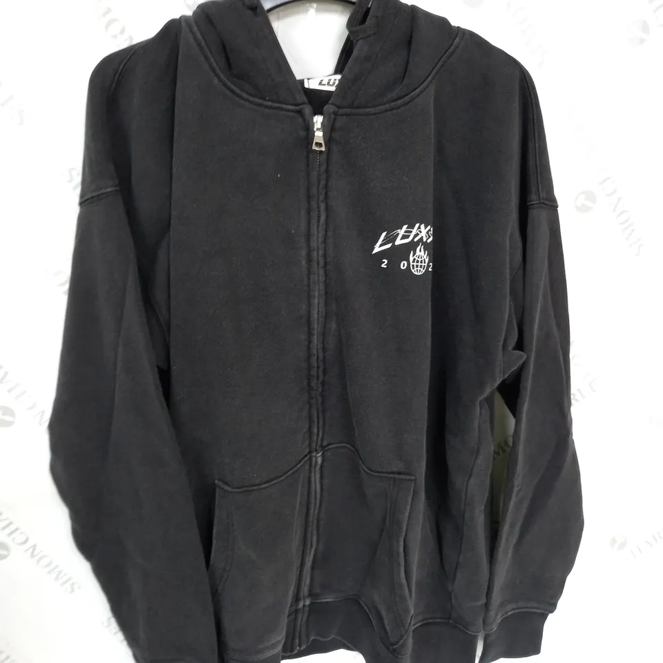 LUXXE 2020 GRAPHIC ZIPPED HOODIE SIZE UNSPECIFIED